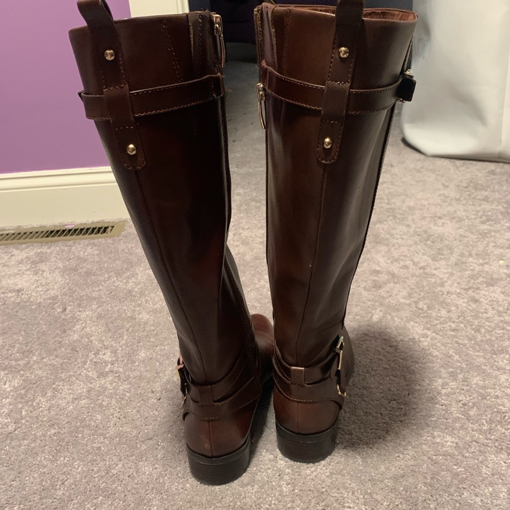 Wide calf brown leather boots. Side zip